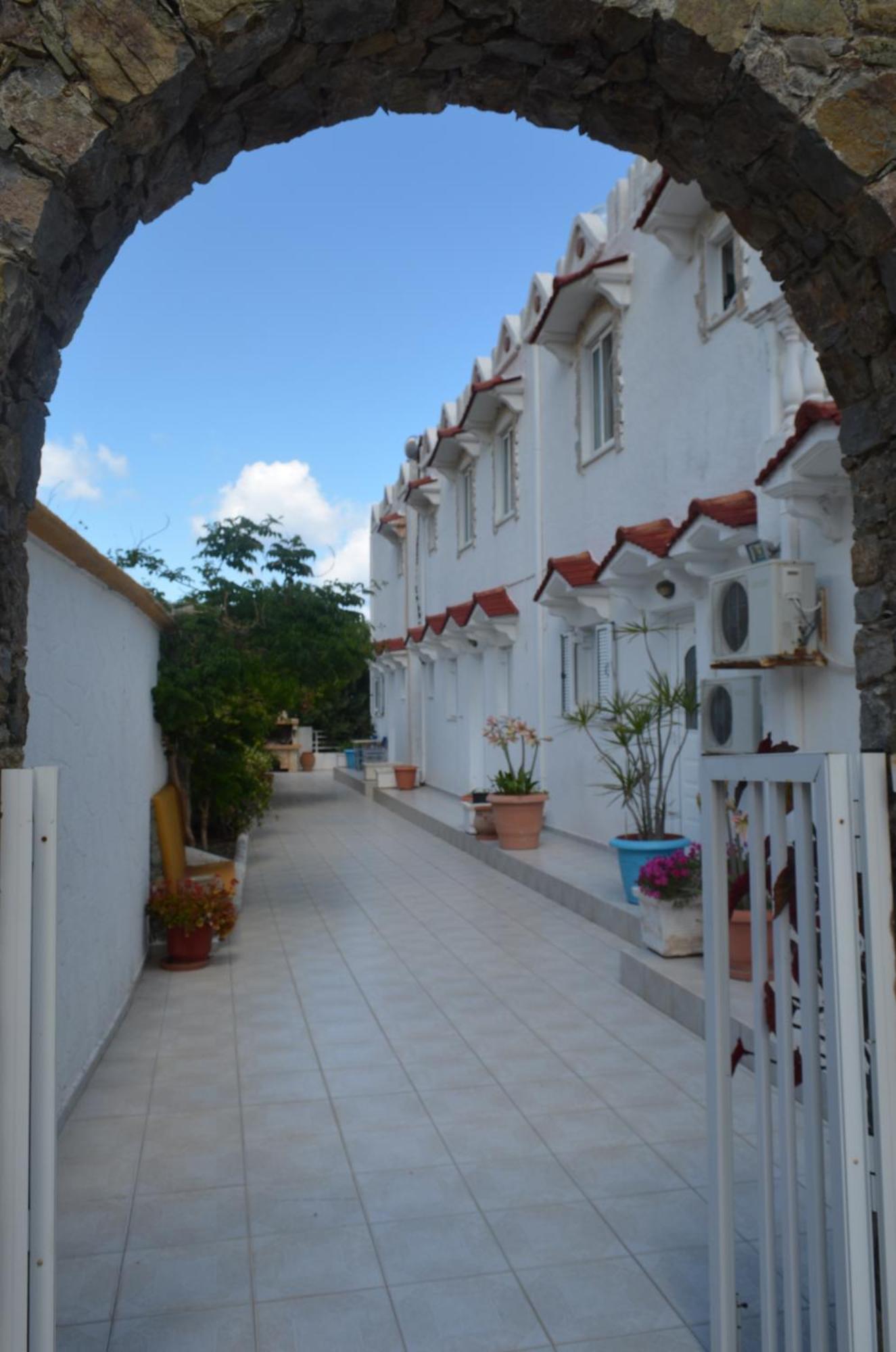 Nikos Studios Livadia  المظهر الخارجي الصورة