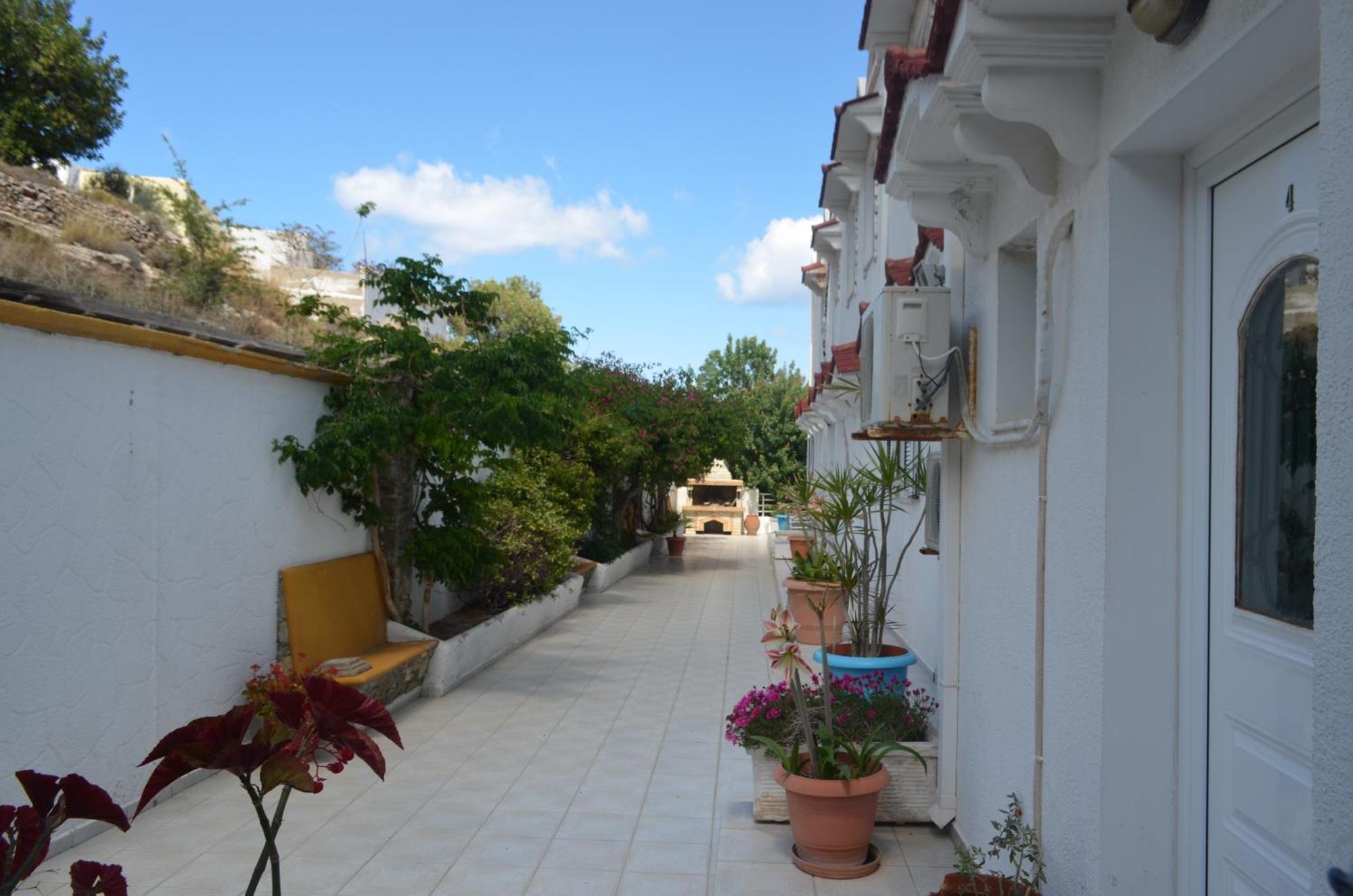 Nikos Studios Livadia  المظهر الخارجي الصورة
