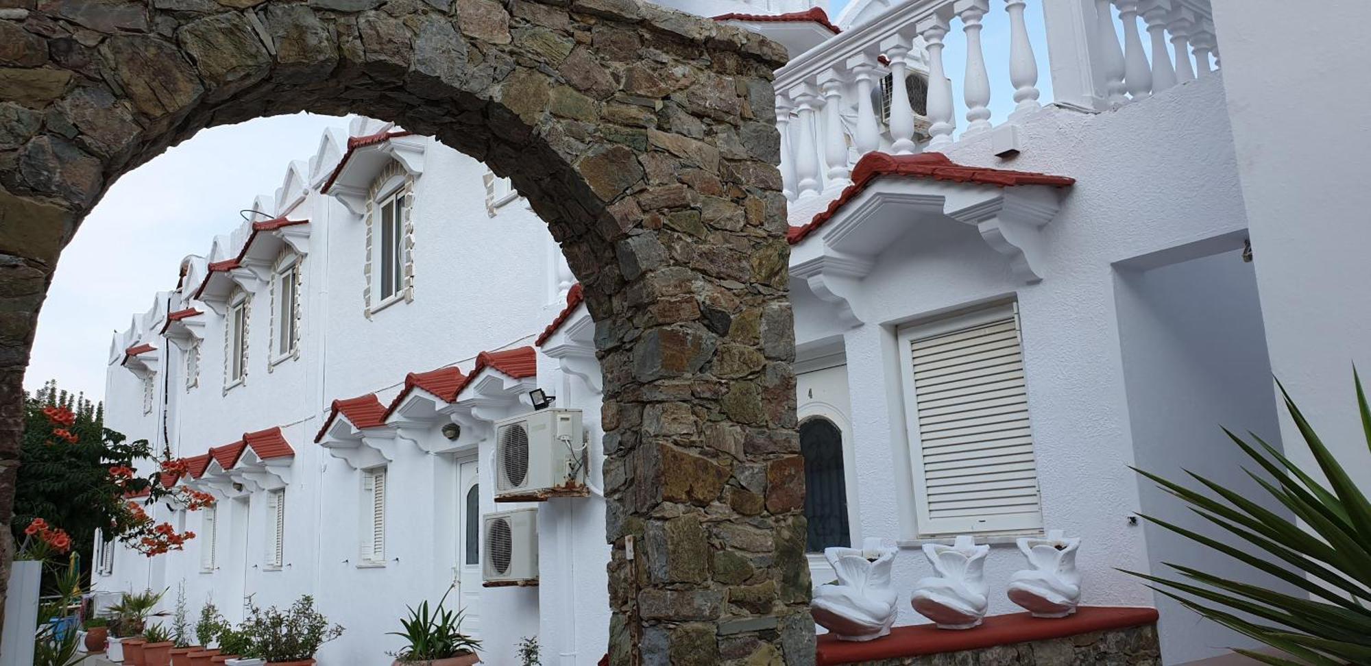 Nikos Studios Livadia  المظهر الخارجي الصورة